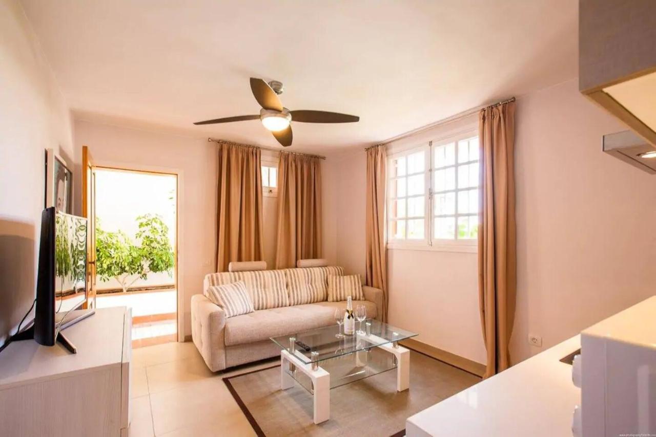1 Bedroom Apartment For 4 People In Tenerife Costa Adeje  Exterior photo